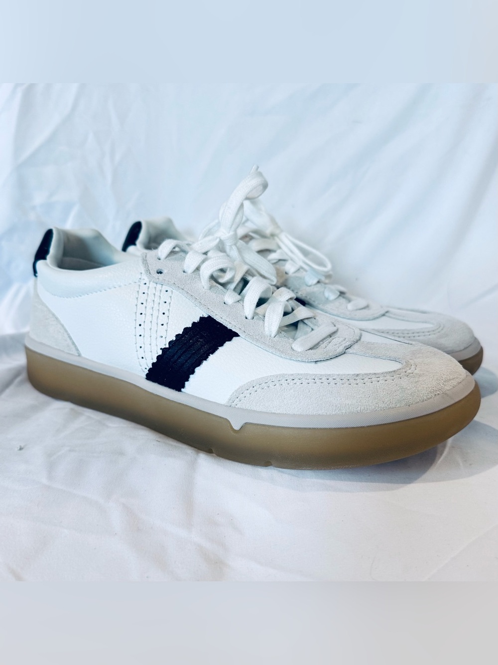 Vionic Men's White Sneakers with Black Stripe and Gum Sole